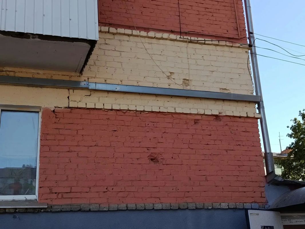 Московские строители завершили обустройство памятного места в квартале Солнечный, где летом 2014 года погибли мирные луганчане Московские строители завершили обустройство памятного места в квартале Солнечный, где летом 2014 года погибли мирные луганчане
