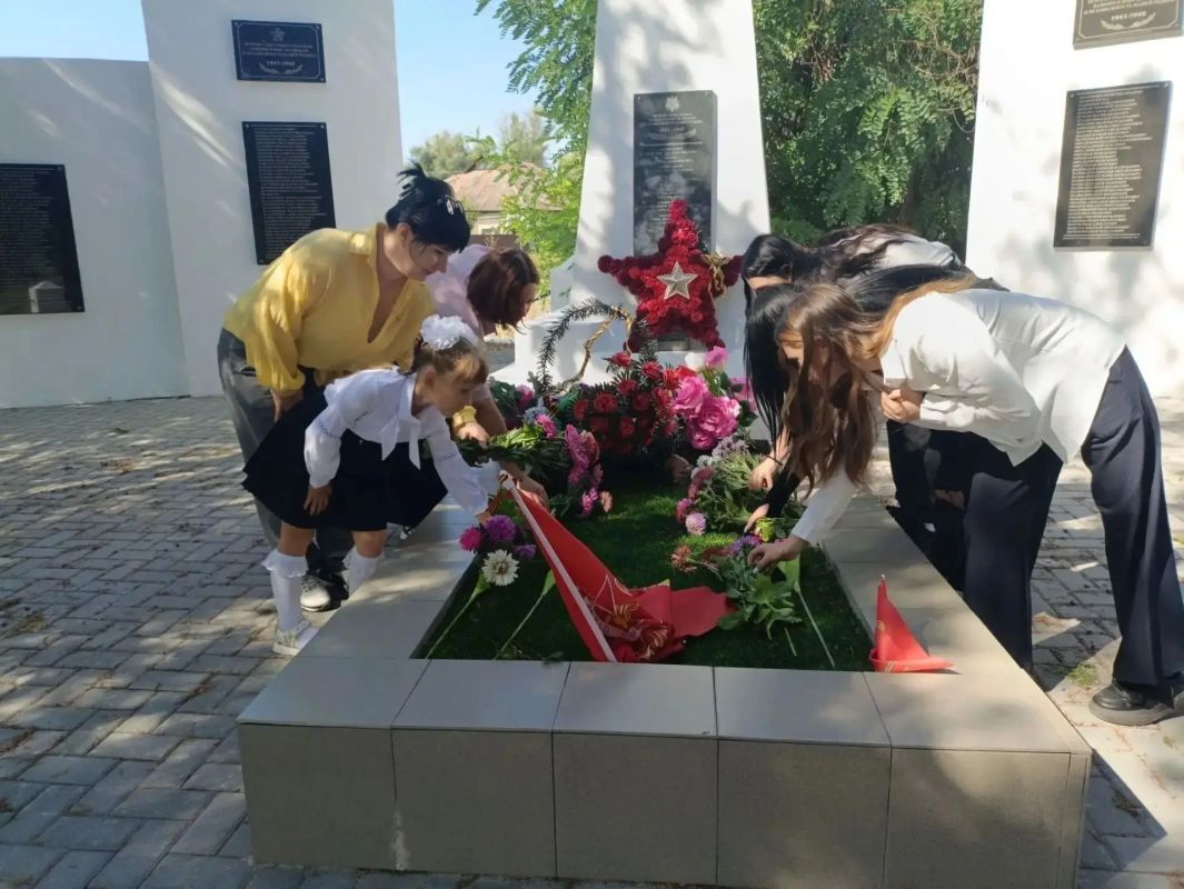 В Селезневском Доме культуры почтили память героев-освободителей В Селезневском Доме культуры почтили память героев-освободителей