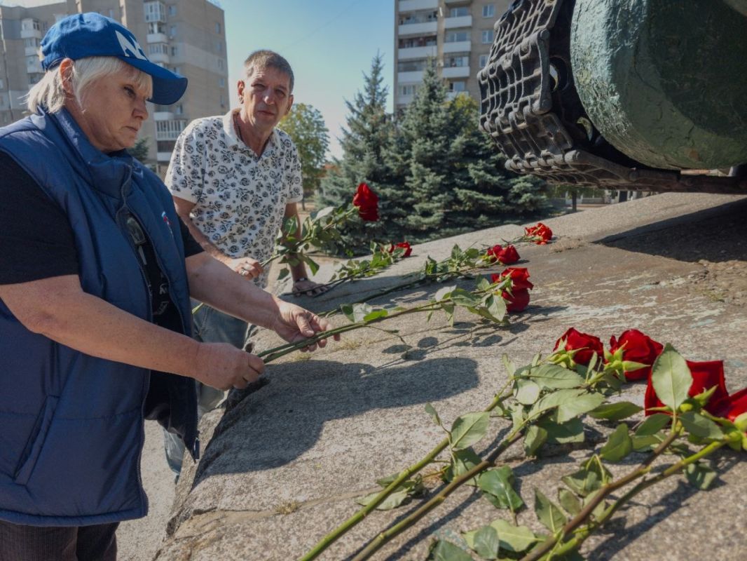 2 сентября 1943 года от немецко-фашистских захватчиков был освобожден наш родной город - Лисичанск 2 сентября 1943 года от немецко-фашистских захватчиков был освобожден наш родной город - Лисичанск