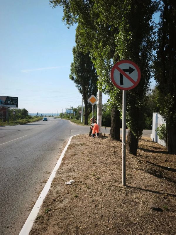 В городах Брянка и Стаханов обновили дорожную навигацию В городах Брянка и Стаханов обновили дорожную навигацию
