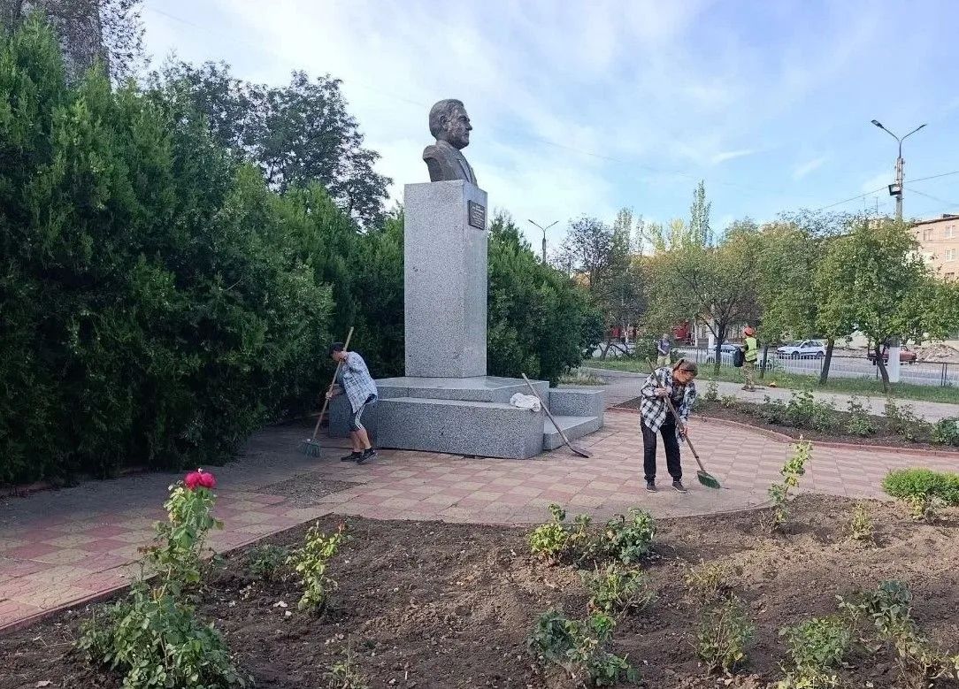 Коммунальными службами проведены работы на территории города Коммунальными службами проведены работы на территории города