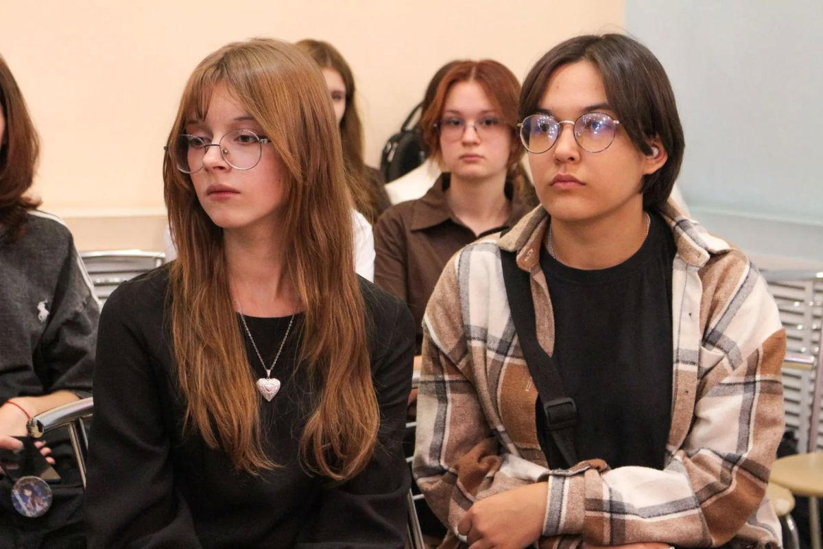 В молодежной библиотеке состоялась интерактивная программа «Народов дружная семья»