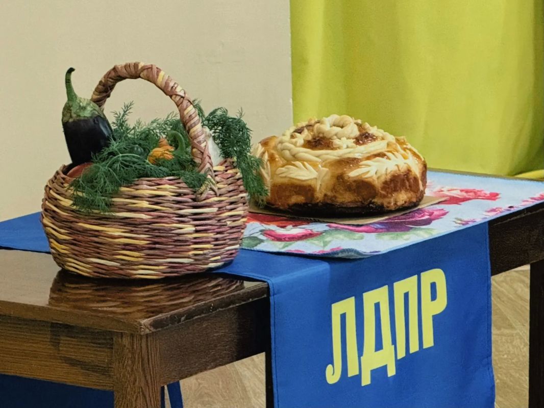 Максим Уваров обсудил с жителями Кировска вопросы ЖКХ Максим Уваров обсудил с жителями Кировска вопросы ЖКХ