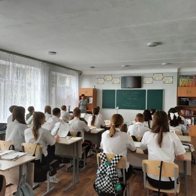 В Ясеновской школе № 2 им. Д.В. Лазутина выполнен капитальный ремонт Капитальный ремонт был выполнен при поддержке региона-шефа — Республики Коми В Ясеновской школе № 2 им. Д.В. Лазутина выполнен капитальный ремонт Капитальный ремонт был выполнен при поддержке региона-шефа — Республики Коми