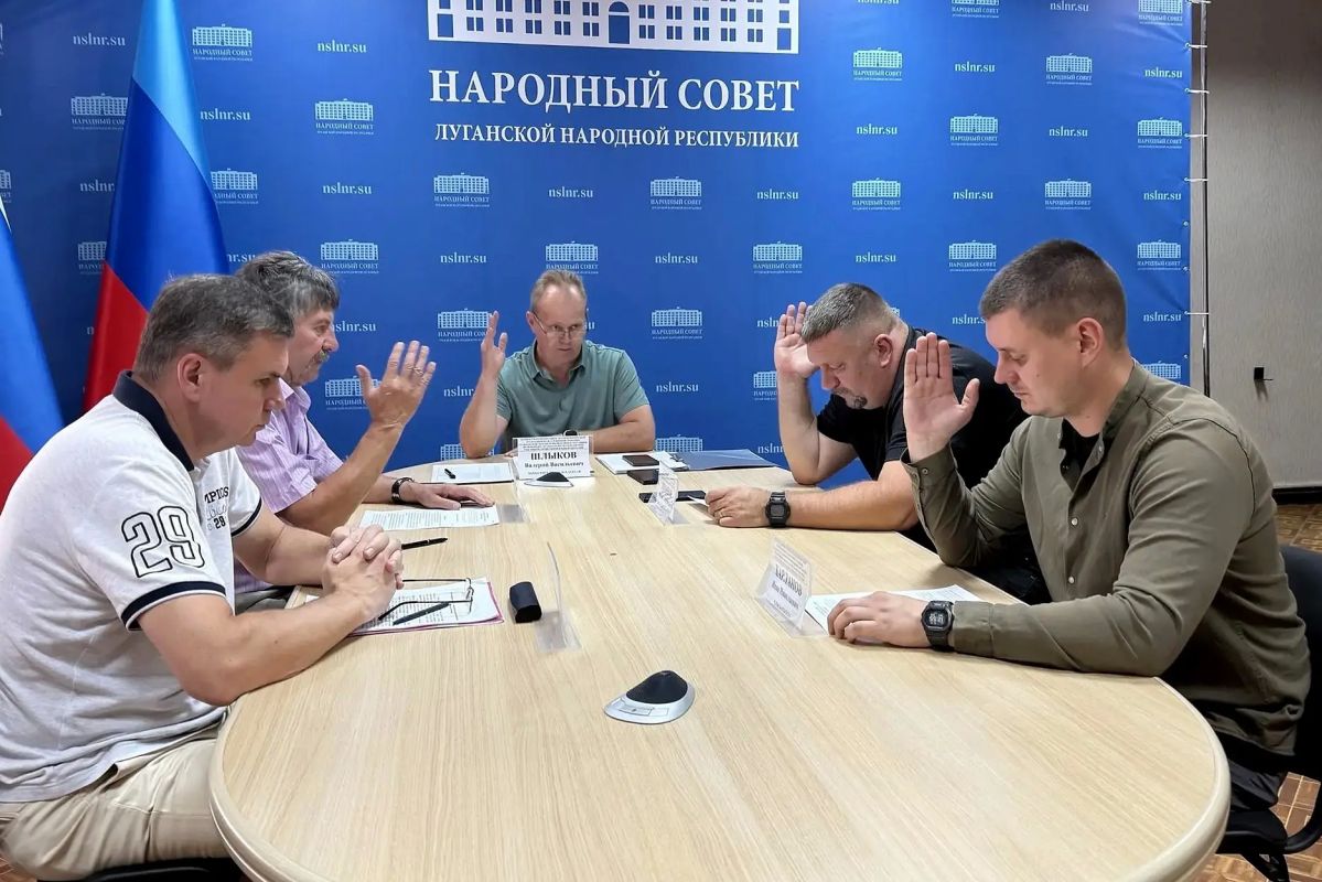 В Комитете по обороне обсудили механизмы взаимодействия с Министерством региональной безопасности ЛНР В Комитете по обороне обсудили механизмы взаимодействия с Министерством региональной безопасности ЛНР