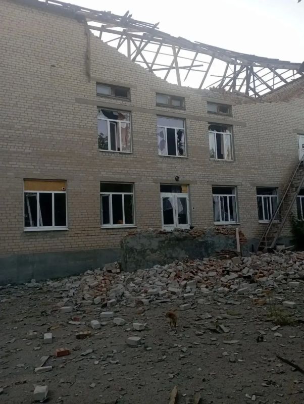 ВСУ атаковали школу и детский сад в Запорожской области ВСУ атаковали школу и детский сад в Запорожской области