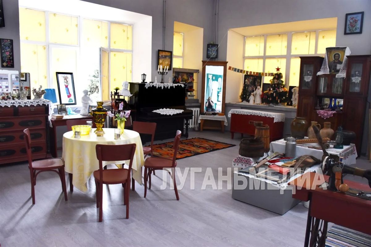 В Брянке открыто городское историко-информационное пространство «Там, где эхо не гаснет» В Брянке открыто городское историко-информационное пространство «Там, где эхо не гаснет»