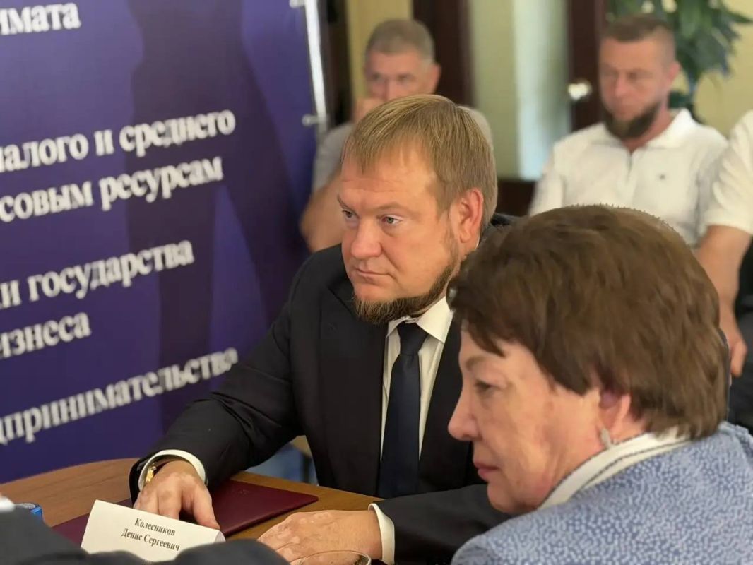 Сегодня в ходе рабочей встречи с предпринимателями состоялось подписание соглашения о сотрудничестве между Луганским отделением «ОПОРЫ РОССИИ» и Прокуратурой ЛНР Сегодня в ходе рабочей встречи с предпринимателями состоялось подписание соглашения о сотрудничестве между Луганским отделением «ОПОРЫ РОССИИ» и Прокуратурой ЛНР