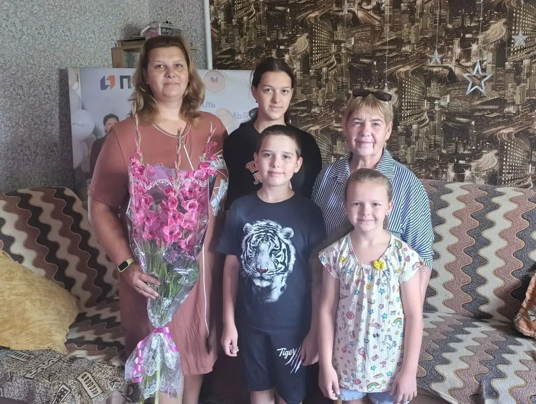 6 сентября в Луганской Народной Республике впервые будет праздноваться День многодетной семьи 6 сентября в Луганской Народной Республике впервые будет праздноваться День многодетной семьи