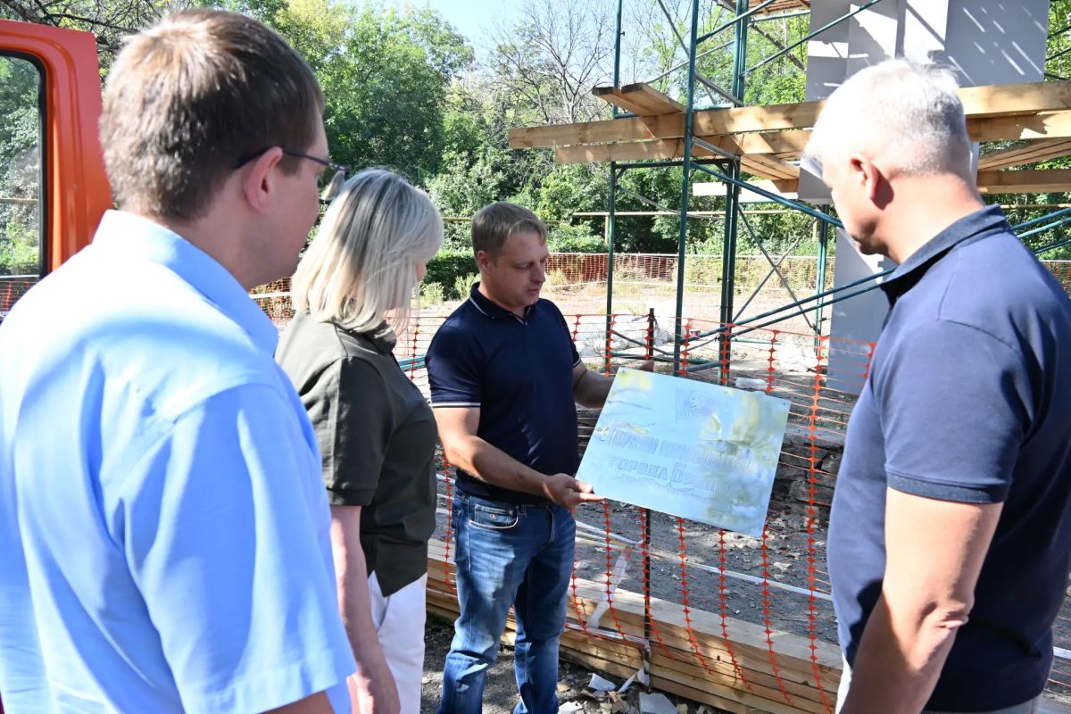 Память возвращается: в Брянке восстановлен памятник комсомольцам Память возвращается: в Брянке восстановлен памятник комсомольцам