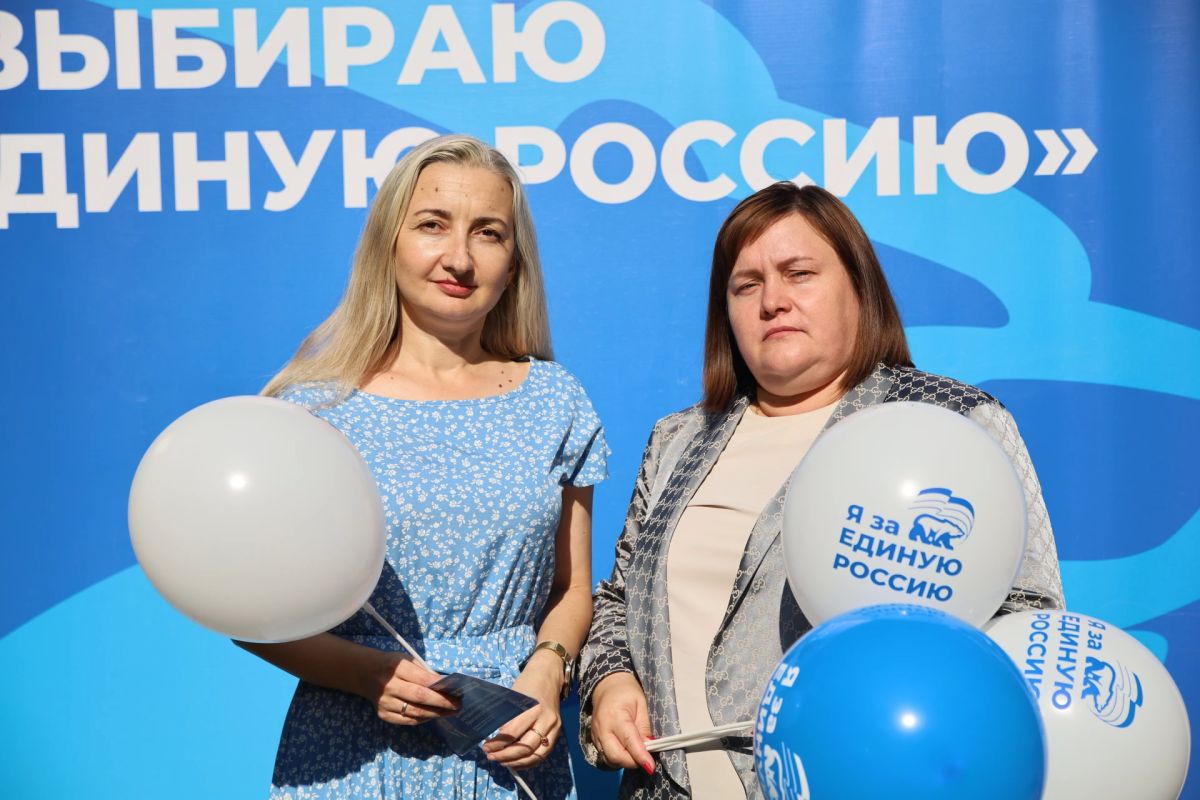 «Выборный десант» побывал еще в двух районах Луганска «Выборный десант» побывал еще в двух районах Луганска