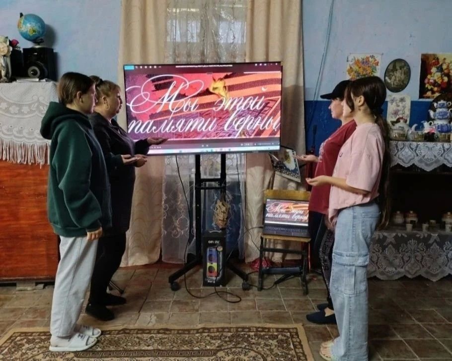 Память жива: в Меловском округе отметили День освобождения Ворошиловградской области от фашистских захватчиков Память жива: в Меловском округе отметили День освобождения Ворошиловградской области от фашистских захватчиков