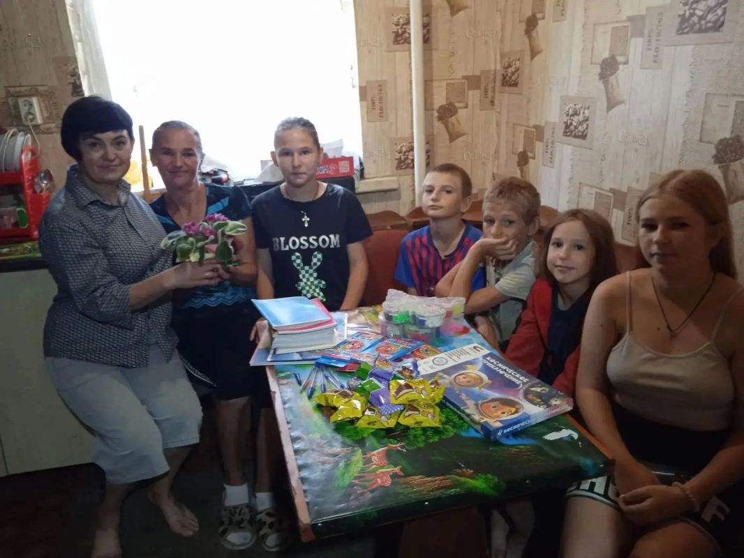 6 сентября в Луганской Народной Республике впервые будет праздноваться День многодетной семьи 6 сентября в Луганской Народной Республике впервые будет праздноваться День многодетной семьи