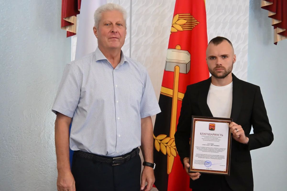 Сегодня в Администрации округа провел торжественный прием в преддверии Дня работников нефтяной и газовой промышленности Сегодня в Администрации округа провел торжественный прием в преддверии Дня работников нефтяной и газовой промышленности