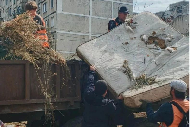 В Свердловском округе продолжается наведение порядка В Свердловском округе продолжается наведение порядка