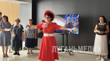 В Луганске прошел конкурс «Миссис активное долголетие»