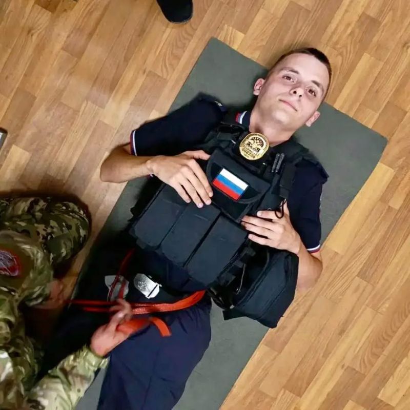 Правоохранители Брянки отработали навыки тактической медицины Правоохранители Брянки отработали навыки тактической медицины