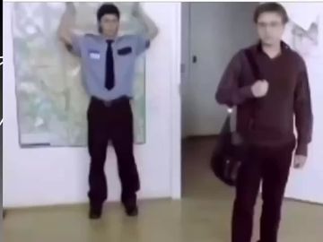 Когда начальник спросил, кто может выйти поработать на выходных: