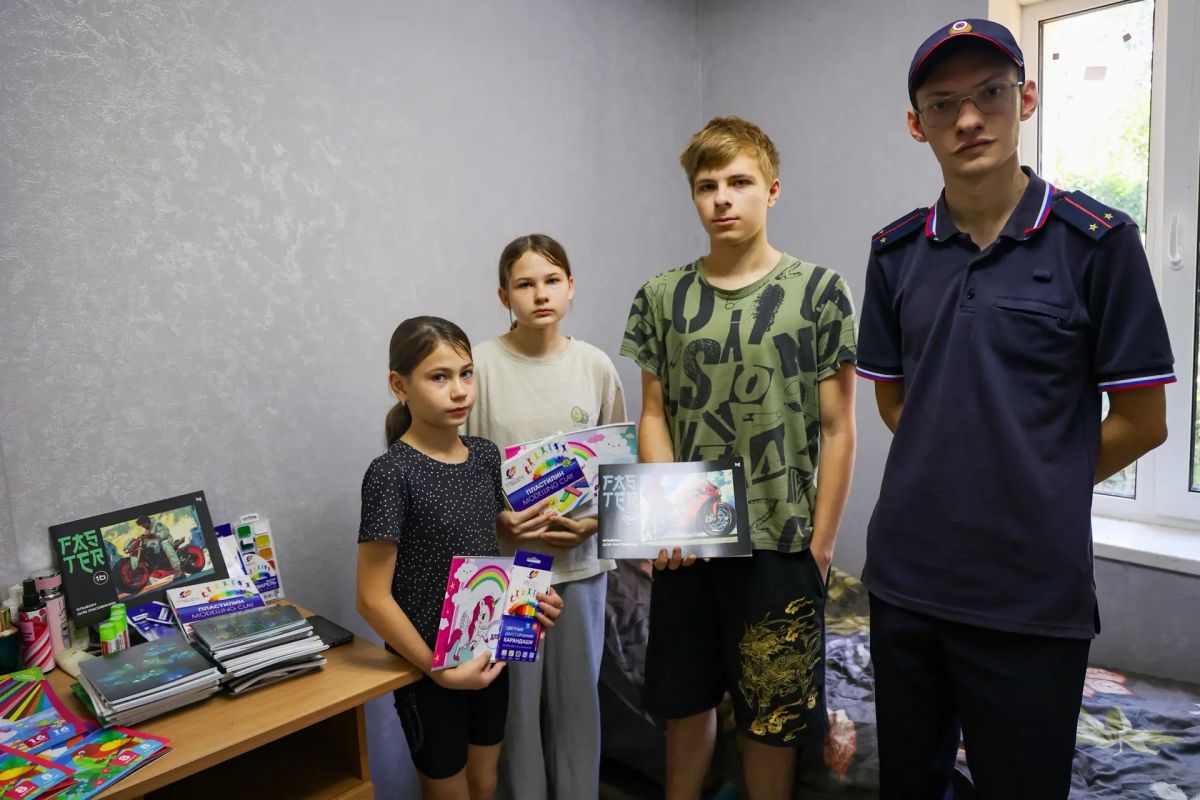 В центре внимания – семья: сотрудники подразделений по делам несовершеннолетних оказывают поддержку многодетным семьям В центре внимания – семья: сотрудники подразделений по делам несовершеннолетних оказывают поддержку многодетным семьям