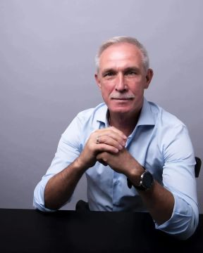 Константин Бутримов: Сегодня свой День рождения празднует координатор федерального партийного проекта "Выбирай своё" Единой России Морозов Сергей Иванович!