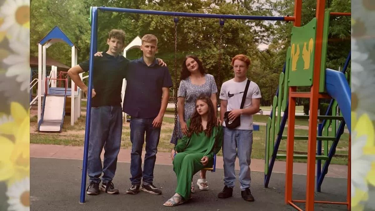 Подвиг без выходных: поздравляем многодетные семьи Алчевска с праздником!