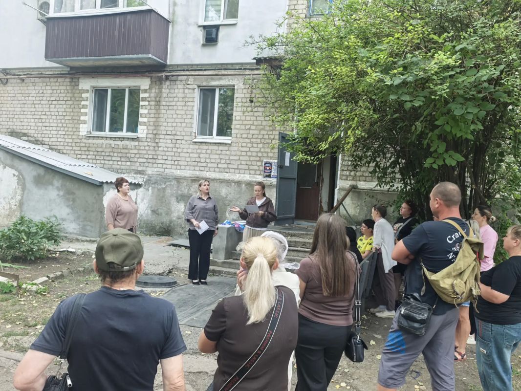 В Молодогвардейске жители двух домов объединились в ТОС «Добрососедство» В Молодогвардейске жители двух домов объединились в ТОС «Добрососедство»