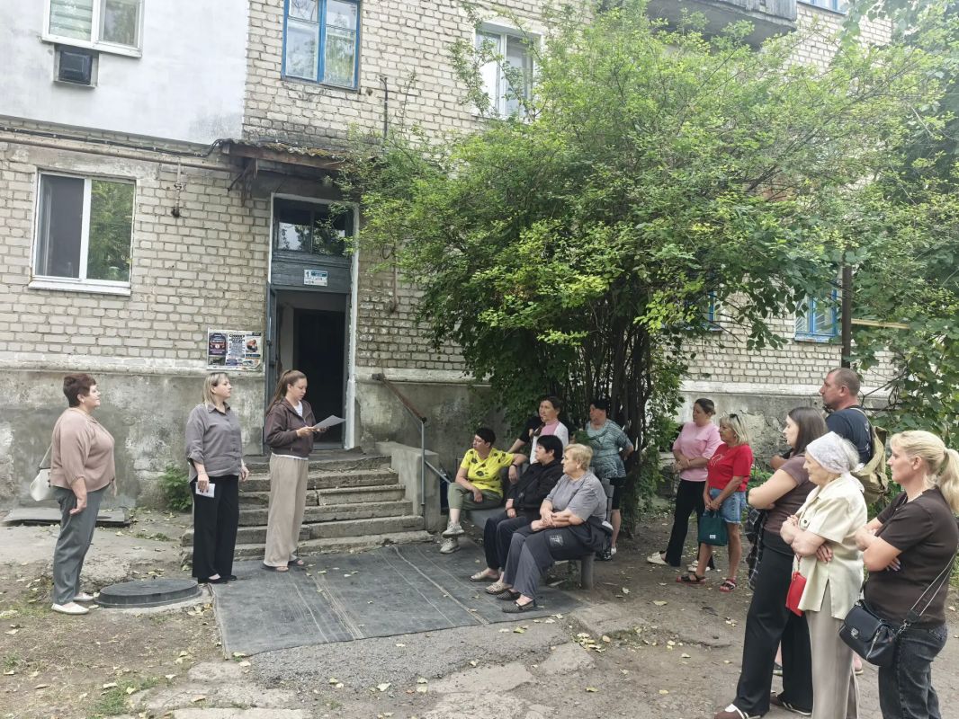 В Молодогвардейске жители двух домов объединились в ТОС «Добрососедство» В Молодогвардейске жители двух домов объединились в ТОС «Добрососедство»