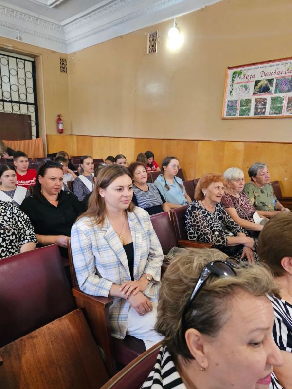 Галина Дуброва: Знаете, бывают дни, которые выходят за рамки «рабочей встречи» Галина Дуброва: Знаете, бывают дни, которые выходят за рамки «рабочей встречи»