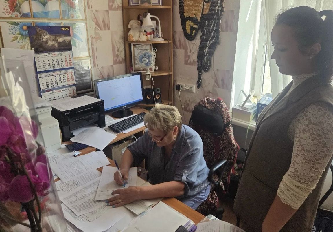 Специалисты центра занятости посетили работодателей Лутугинского муниципального округа Специалисты центра занятости посетили работодателей Лутугинского муниципального округа