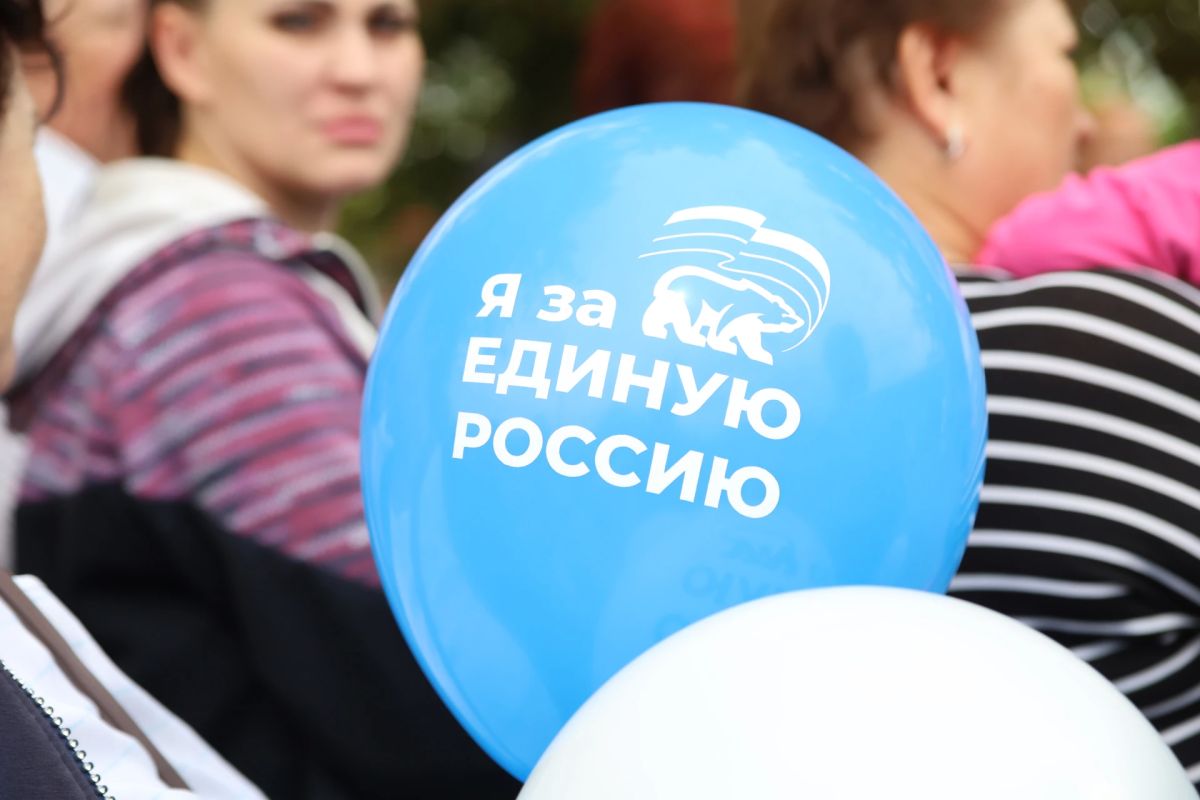 «Выборный десант» приехал в Станицу Луганскую «Выборный десант» приехал в Станицу Луганскую
