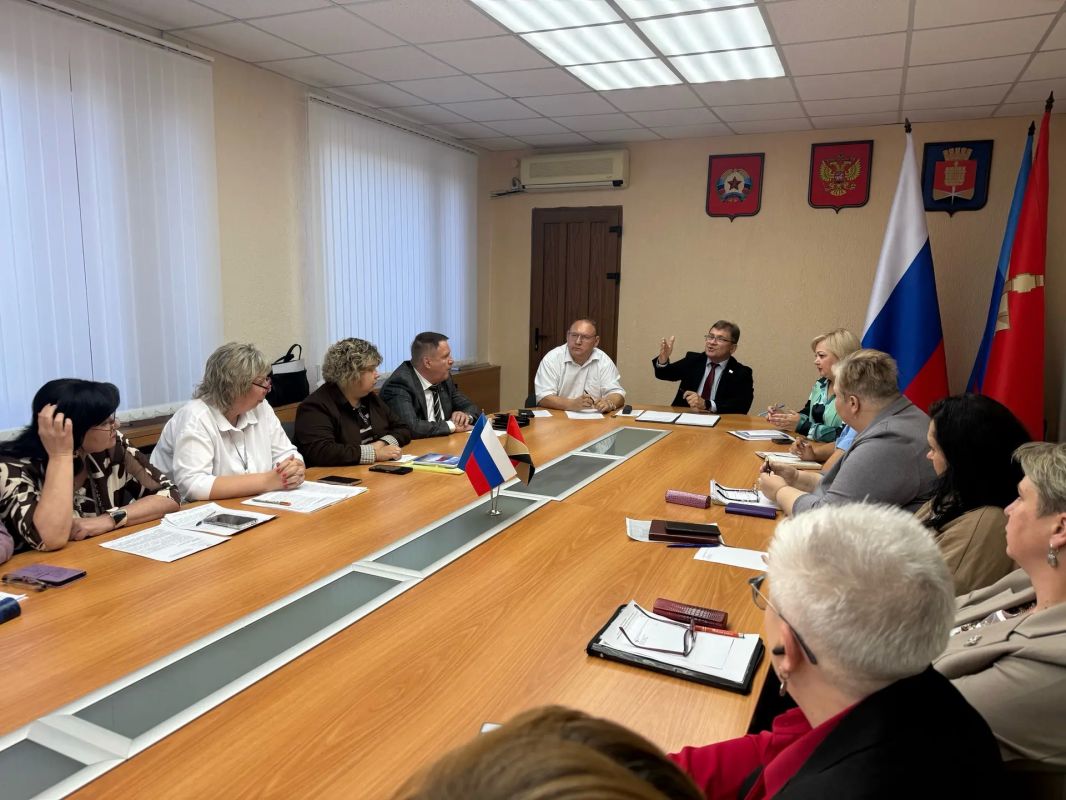 О РЕШЕНИЯХ ДЛЯ ГОРОДА — НА ЗАСЕДАНИИ СОВЕТА О РЕШЕНИЯХ ДЛЯ ГОРОДА — НА ЗАСЕДАНИИ СОВЕТА