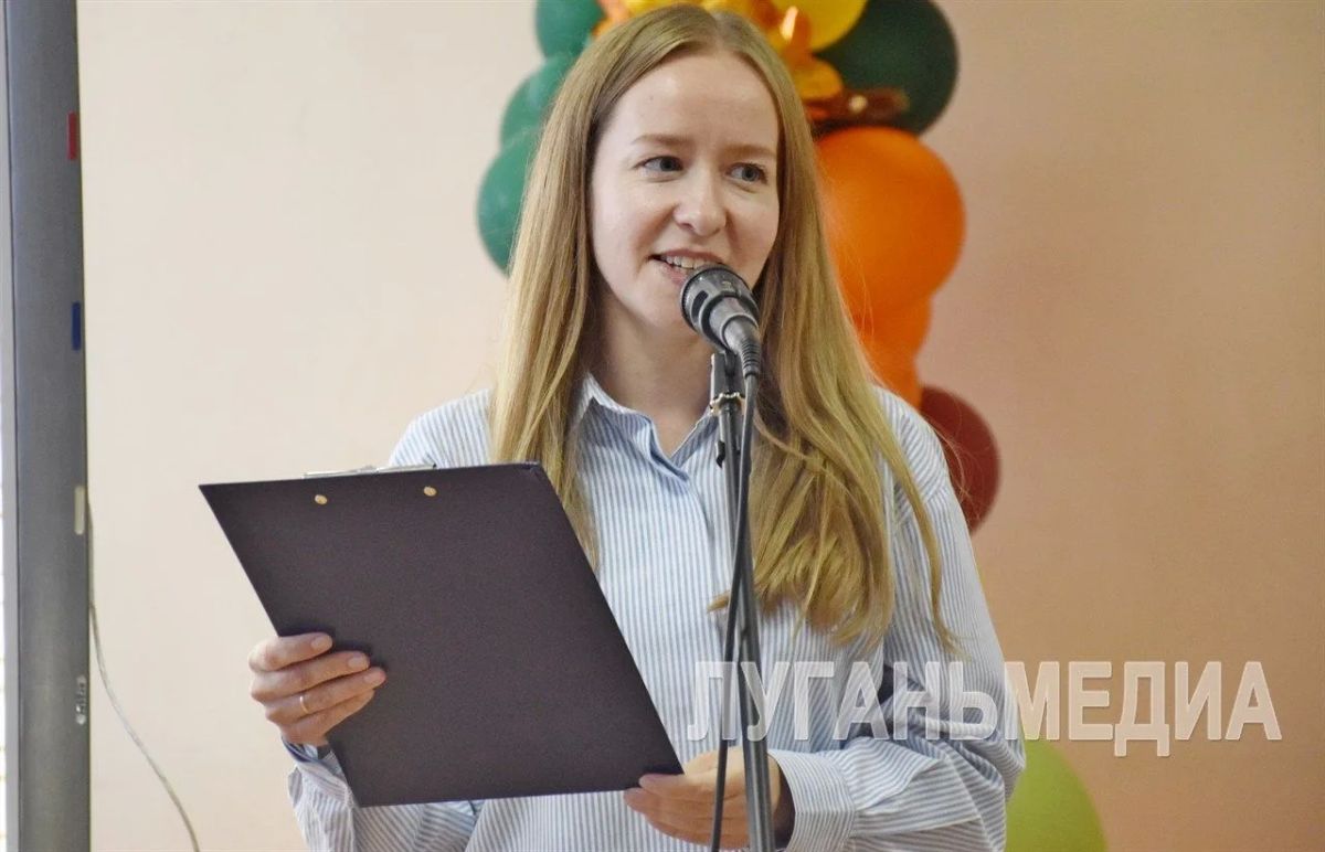 В Луганске провели мероприятие ко Дню языков народов России В Луганске провели мероприятие ко Дню языков народов России