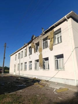 ВСУ обстреляли действующую школу в Запорожской области