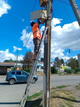 В Ровеньках проведены плановые работы по содержанию светофорных объектов
