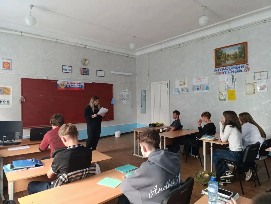 В Чернухинском Дворце культуры прошёл час памяти «Великий подвиг ваш история хранит»