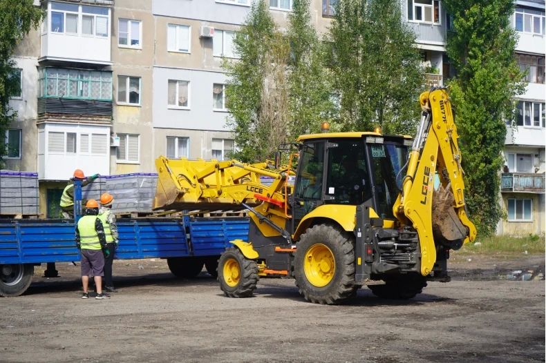 В квартале 50 лет Октября началось комплексное благоустройство дворовых территорий В квартале 50 лет Октября началось комплексное благоустройство дворовых территорий