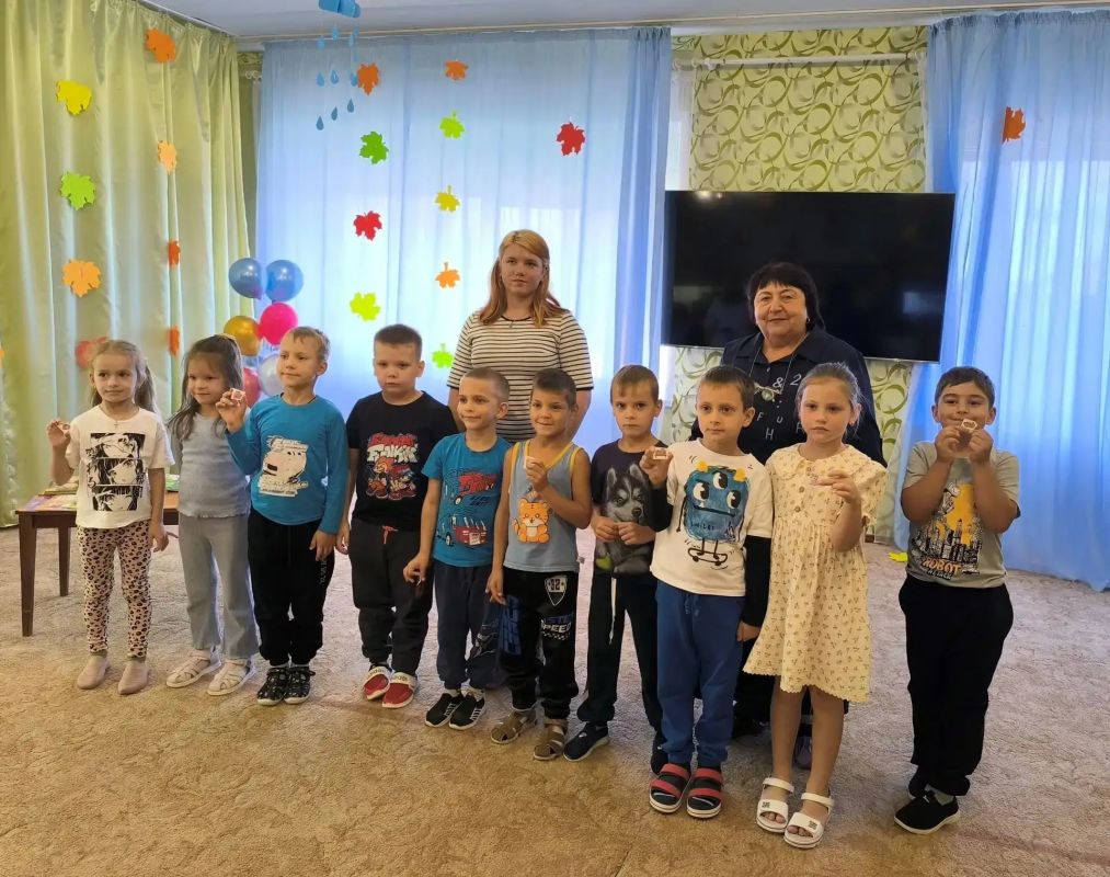 Международный день грамотности — это праздник, который напоминает о важности умения читать, писать и говорить на родном языке для развития человека и общества Международный день грамотности — это праздник, который напоминает о важности умения читать, писать и говорить на родном языке для развития человека и общества