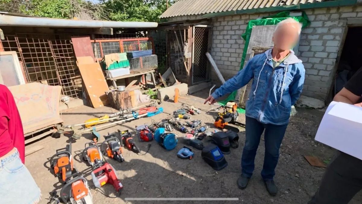 72-летнего серийного вора задержали в Луганске после кражи консервов 72-летнего серийного вора задержали в Луганске после кражи консервов