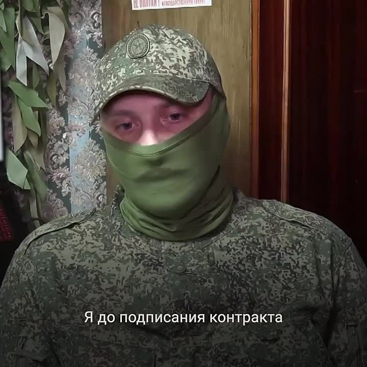 До подписания контракта он работал в Русской Православной Церкви: пел на клиросе, преподавал в воскресной школе