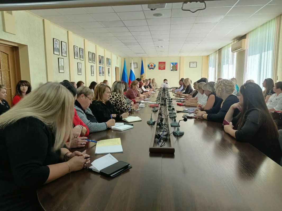 В Ровеньках состоялся городской семинар по профилактике деструктивных явлений в детской и молодежной среде В Ровеньках состоялся городской семинар по профилактике деструктивных явлений в детской и молодежной среде