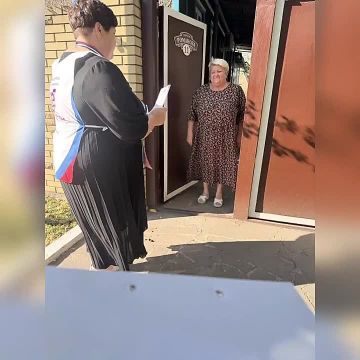 «ИнформУИК» в городе Красный Луч: трудные дороги к избирателю