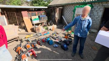 72-летний пенсионер из Луганска пойман на краже консервов и электроинструментов