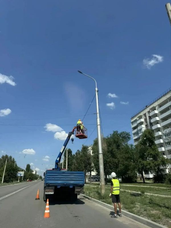 В Северодонецке продолжается обновление наружного освещения по Народной программе Единой России В Северодонецке продолжается обновление наружного освещения по Народной программе Единой России