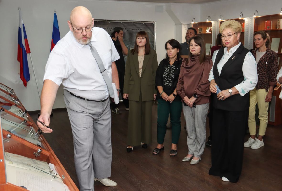 Собирая слова, собирал Россию Собирая слова, собирал Россию