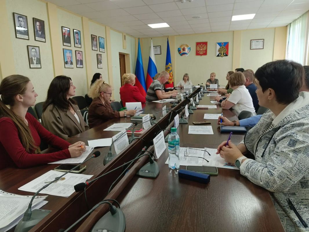 В Ровеньках состоялось очередное заседание городской комиссии