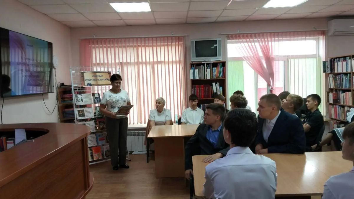 Оренбуржцы организовали патриотические мероприятия для перевальчан Оренбуржцы организовали патриотические мероприятия для перевальчан