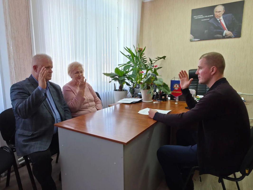 Константин Бутримов: Отчетно-выборное собрание первички Аппарата РОСПРОФПРОМ-ЛНР Константин Бутримов: Отчетно-выборное собрание первички Аппарата РОСПРОФПРОМ-ЛНР