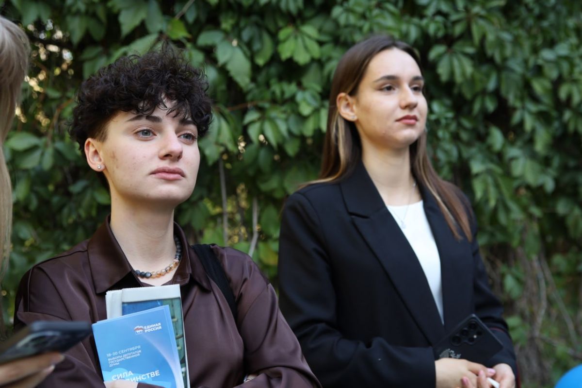 В Луганске состоялись встречи с жителями в рамках «Выборного десанта» В Луганске состоялись встречи с жителями в рамках «Выборного десанта»
