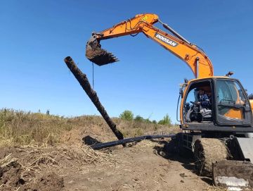 "Лугансквода" заменила аварийный участок сети водоснабжения в Краснодоне