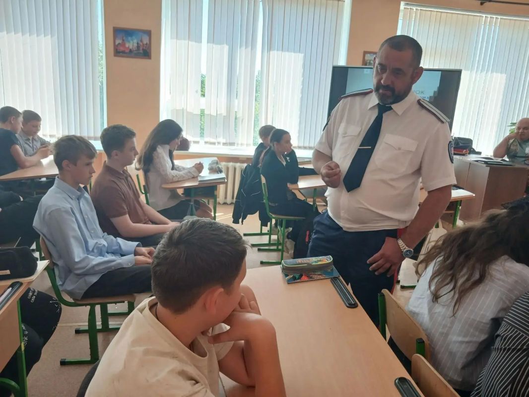 МУЖЕСТВО — ЭТО ПОСТУПОК, КОТОРЫЙ НАЧИНАЕТСЯ С НАС МУЖЕСТВО — ЭТО ПОСТУПОК, КОТОРЫЙ НАЧИНАЕТСЯ С НАС